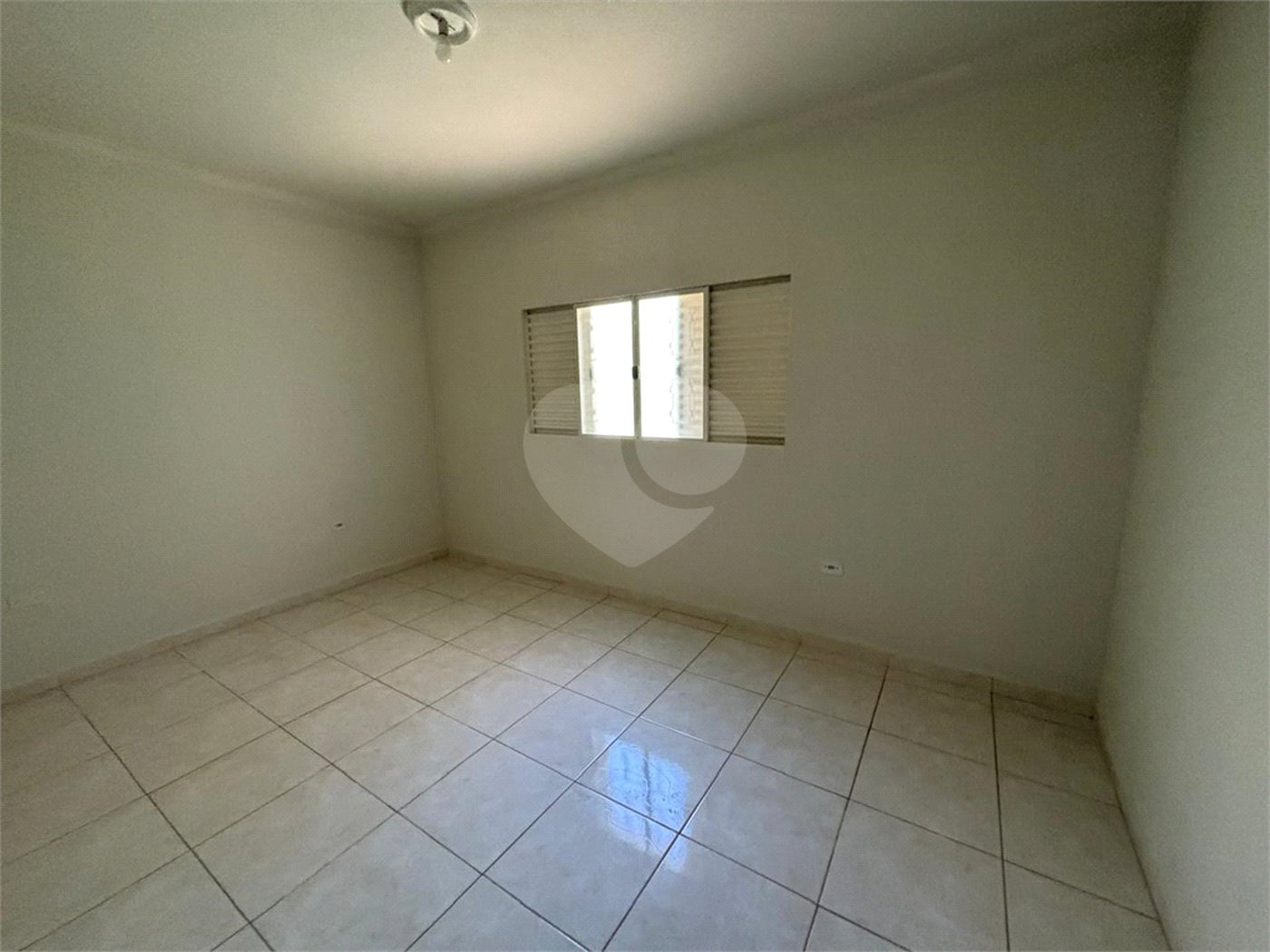 Casa à venda com 2 quartos, sendo 1 suíte, em Jardim Nair Maria, Salto, SP