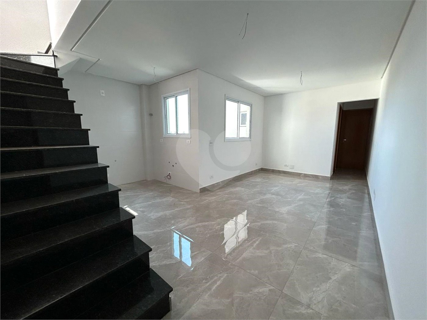 Apartamento à venda com 2 quartos, sendo 1 suíte, em Vila Guarani, Santo André, SP