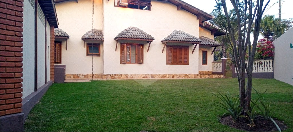 Casa à venda com 5 quartos, sendo 2 suítes, em Serra da Cantareira, Mairiporã, SP