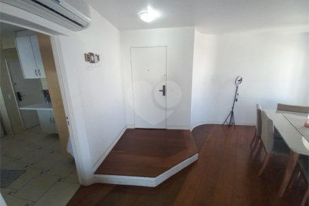 Apartamento à venda com 3 quartos, sendo 1 suíte, em Vila Andrade, São Paulo, SP