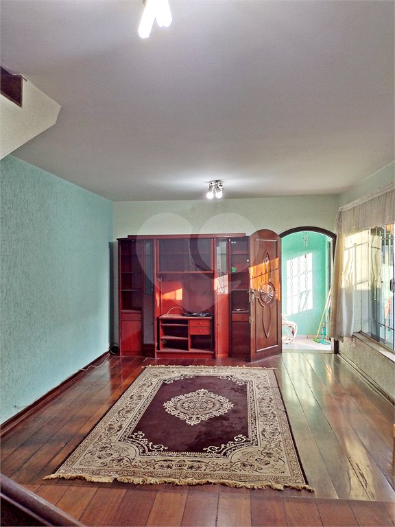 Casa à venda com 4 quartos, sendo 1 suíte, em Vila Germinal, São Paulo, SP