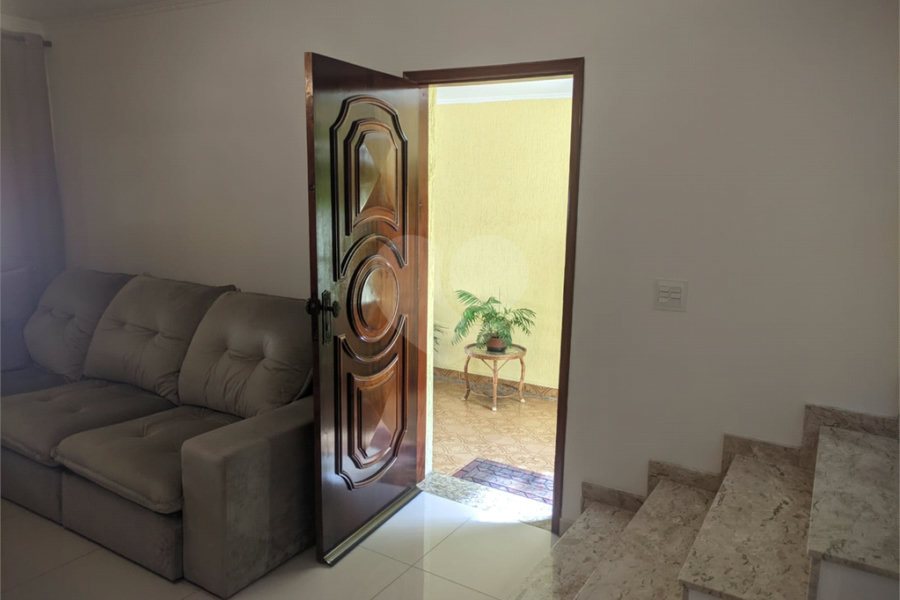 Sobrado à venda com 3 quartos, sendo 1 suíte,  em Vila Guilherme, São Paulo, SP