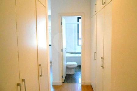 Apartamento à venda com 4 suítes em Vila Suzana, São Paulo, SP