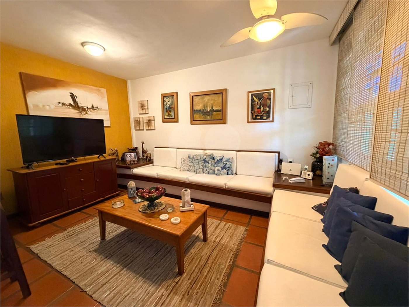 Casa em condomínio à venda com 3 quartos, sendo 1 suíte,  em Manguinhos, Armação dos Búzios, RJ