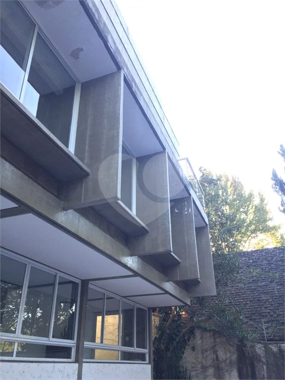 Sobrado à venda com 6 quartos, sendo 4 suítes, em Fazenda Morumbi, São Paulo, SP