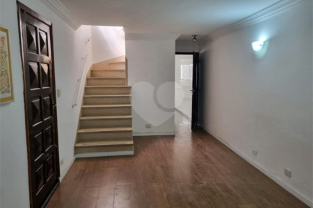 Sobrado à venda com 3 quartos, sendo 1 suíte,  em Jardim Bonfiglioli, São Paulo, SP
