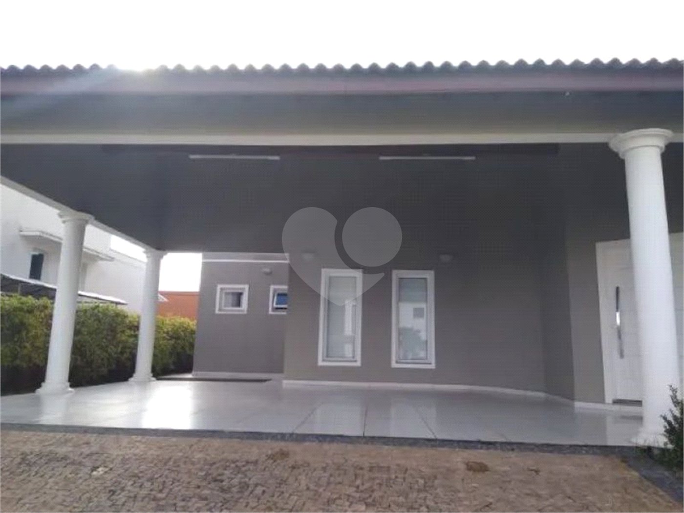 Casa à venda com 3 quartos, sendo 1 suíte, no condomínio Palmeiras Imperiais, Salto - SP