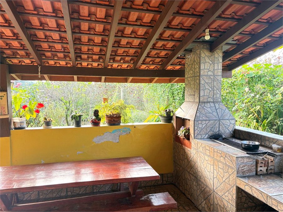 Sítio à venda com 3 quartos, sendo 1 suíte, no Centro, Guararema, SP