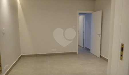 Casa à venda com 3 quartos, sendo 2 suítes, em Mirandópolis, São Paulo, SP