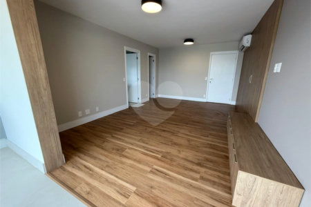 Apartamento à venda com 4 quartos, sendo 3 suítes, em Santo Amaro, São Paulo, SP
