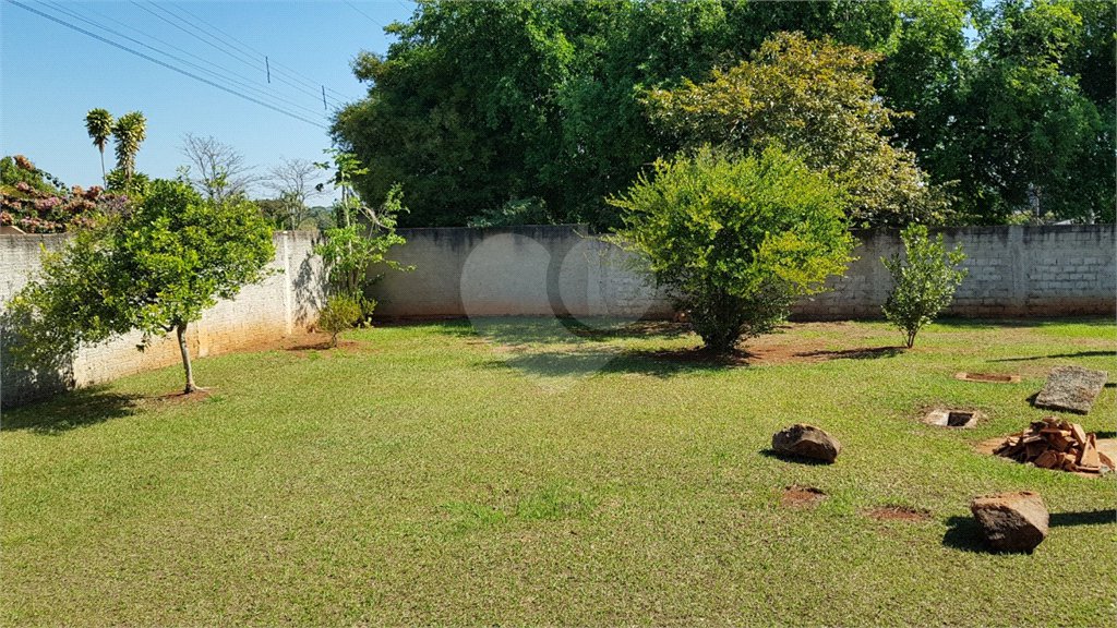 Chácara à venda com 3 quartos, sendo 1 suíte, no Centro, Araçoiaba da Serra, SP