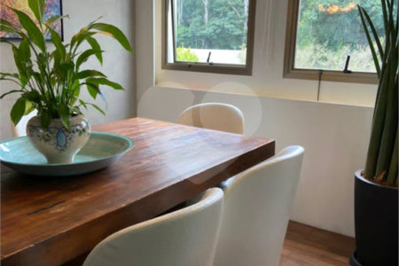 Apartamento à venda com 3 suítes em Vila Suzana, São Paulo, SP