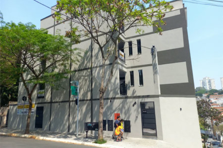 Casa à venda com 2 quartos, sendo 1 suíte, no condomínio Residencial João Turra, São Paulo - SP