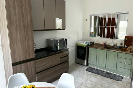 Casa à venda com 3 quartos, sendo 1 suíte, em Vila Barth, Itapetininga, SP