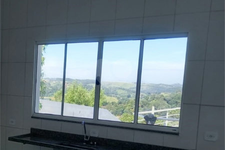 Casa à venda com 4 quartos, sendo 2 suítes,  no condomínio Jardim Imperador, Igaratá - SP
