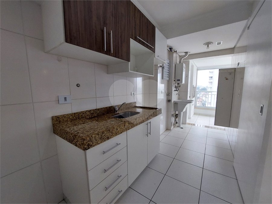 Apartamento para alugar com 2 quartos, sendo 1 suíte, em Parque São Domingos, São Paulo, SP
