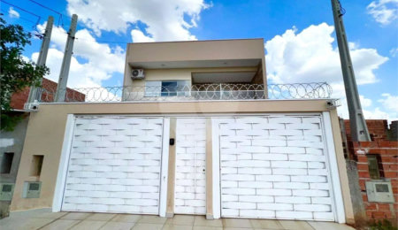 Sobrado à venda com 3 quartos, sendo 1 suíte,  em Residencial Jardim Nathália, Sorocaba, SP