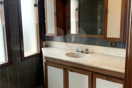 Sobrado à venda com 4 quartos, sendo 3 suítes, em Planalto Paulista, São Paulo, SP