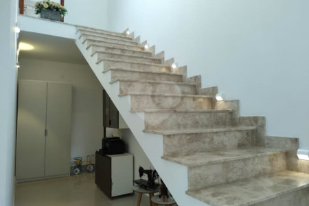 Casa à venda com 4 quartos, sendo 2 suítes, no condomínio Primavera, Salto - SP