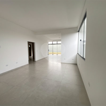 Casa à venda com 3 suítes em Jardim Estoril, Ponta Porã, MS