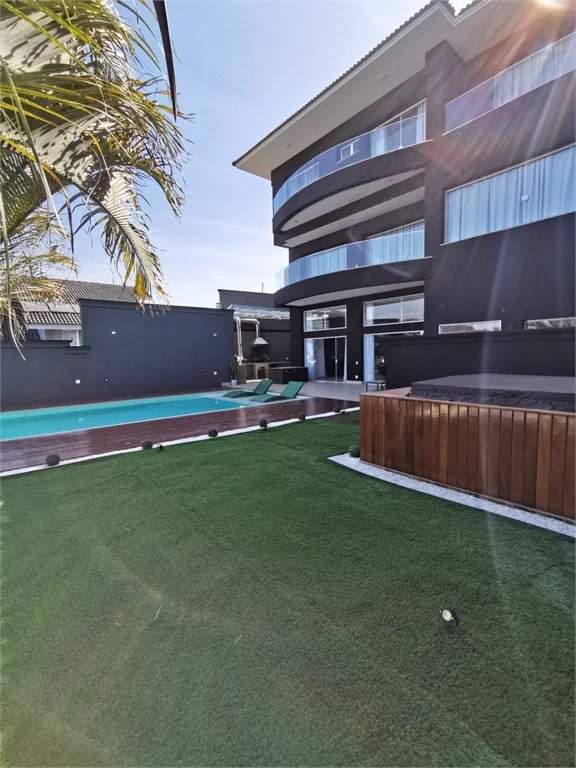 Casa à venda ou para alugar com 4 suítes em Parque dos Príncipes, São Paulo, SP
