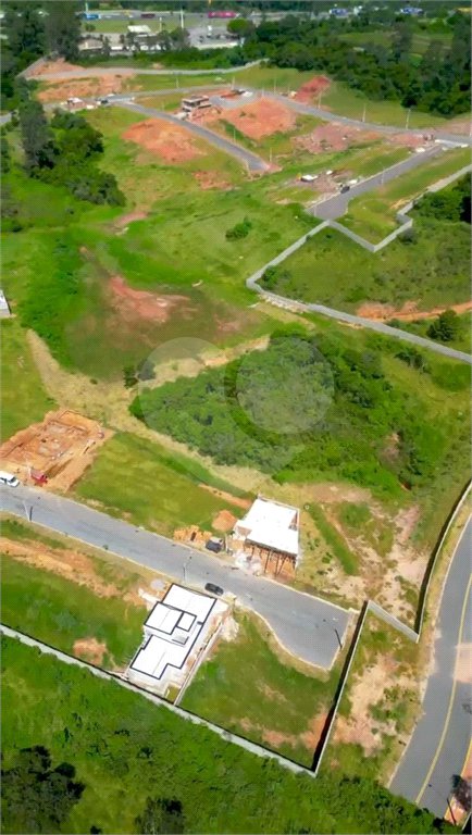 Terreno à venda no condomínio Lago Azul, Jundiaí - SP
