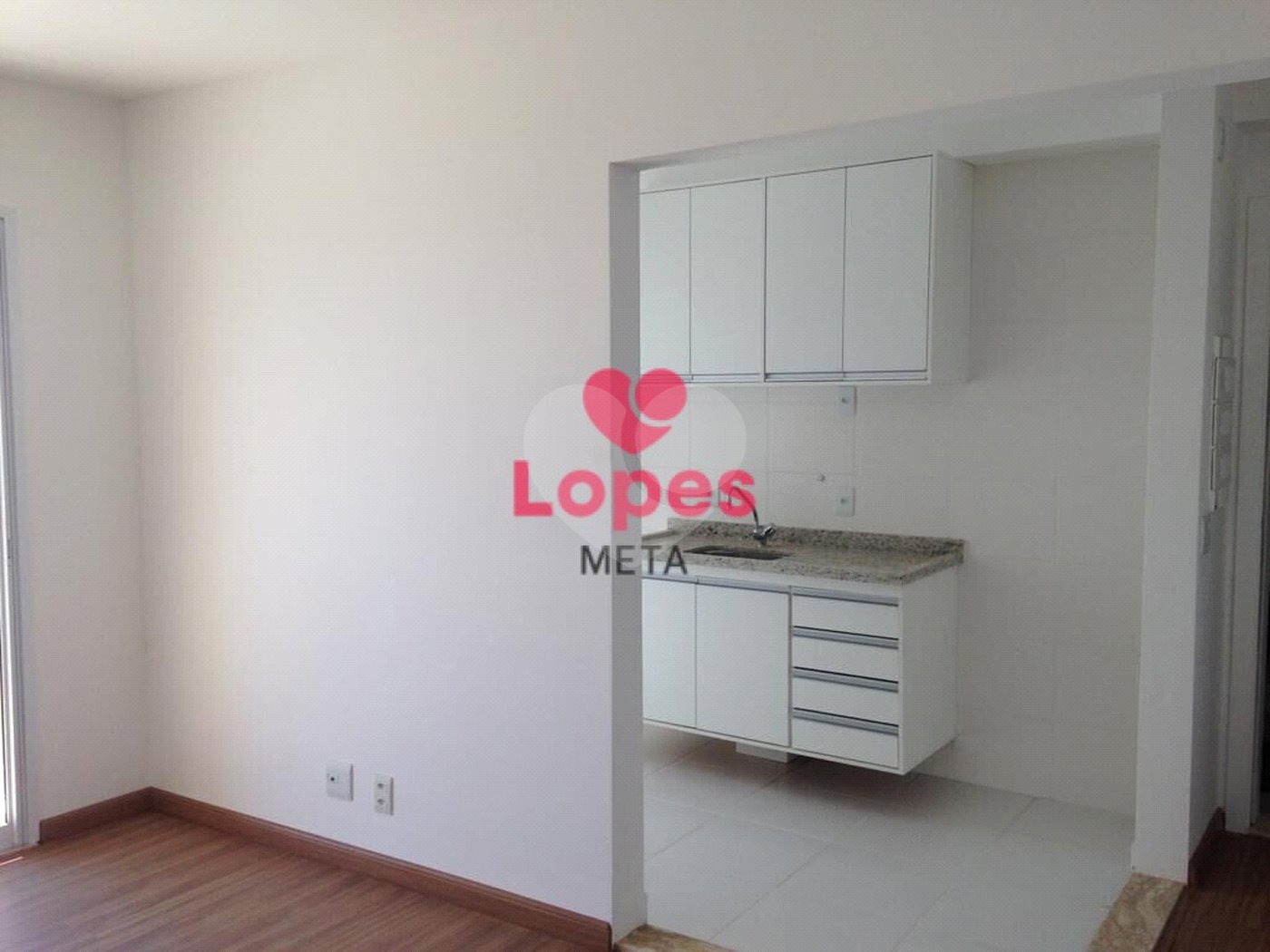 Apartamento à venda com 2 quartos, sendo 1 suíte,  em Vila Industrial, São José dos Campos, SP