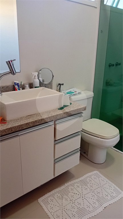 Sobrado à venda com 4 quartos, sendo 2 suítes,  em Vila Gilda, Santo André, SP