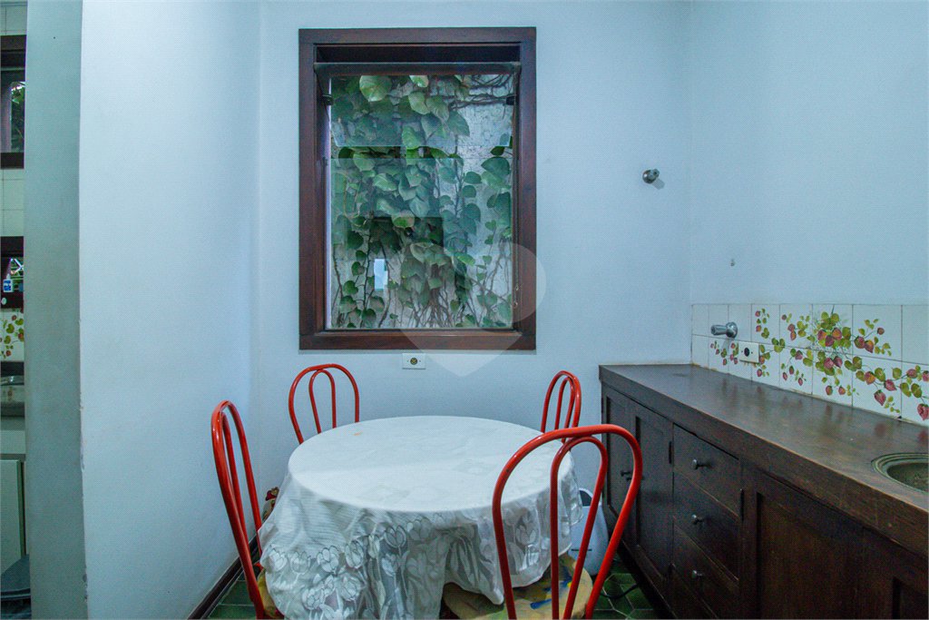 Casa à venda com 4 quartos, sendo 2 suítes, em Chácara Flora, São Paulo, SP