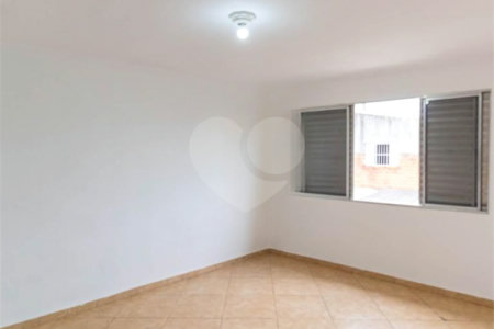 Casa à venda com 4 quartos, sendo 2 suítes, em Vila Buenos Aires, São Paulo, SP