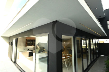 Casa à venda com 4 suítes no condomínio Residencial Dona Maria Candida, Indaiatuba - SP