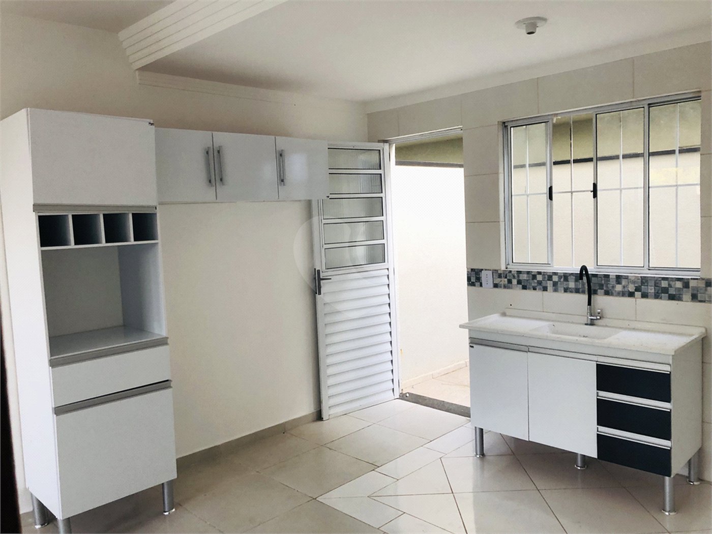 Villagio à venda com 2 quartos em Jardim São Pedro, Mogi das Cruzes, SP