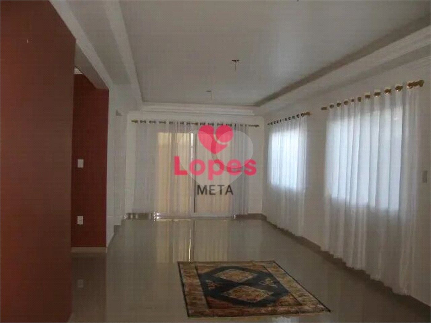 Casa à venda com 3 quartos, sendo 2 suítes, no condomínio Floradas Paratey, São José dos Campos - SP