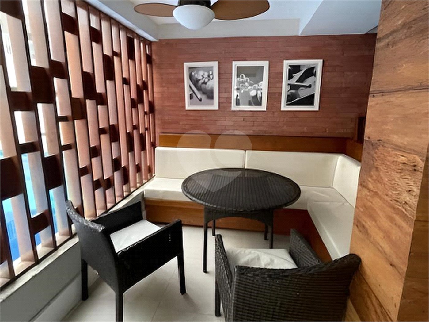 Apartamento à venda com 3 quartos, sendo 1 suíte, em São Bento, Cabo Frio, RJ