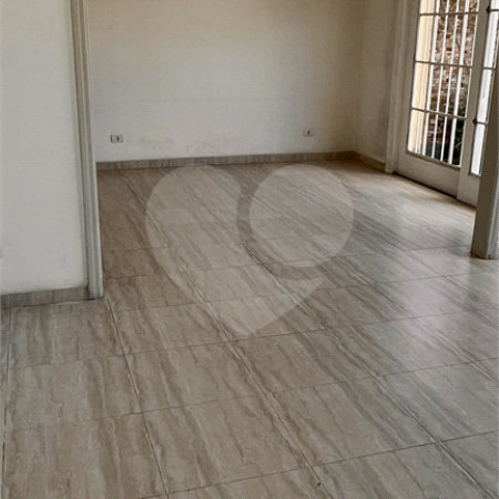 Sobrado à venda ou para alugar com 3 quartos, sendo 1 suíte, em Alto da Lapa, São Paulo, SP