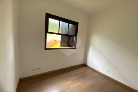 Sobrado à venda com 3 quartos, sendo 1 suíte, em Vila dos Remédios, São Paulo, SP