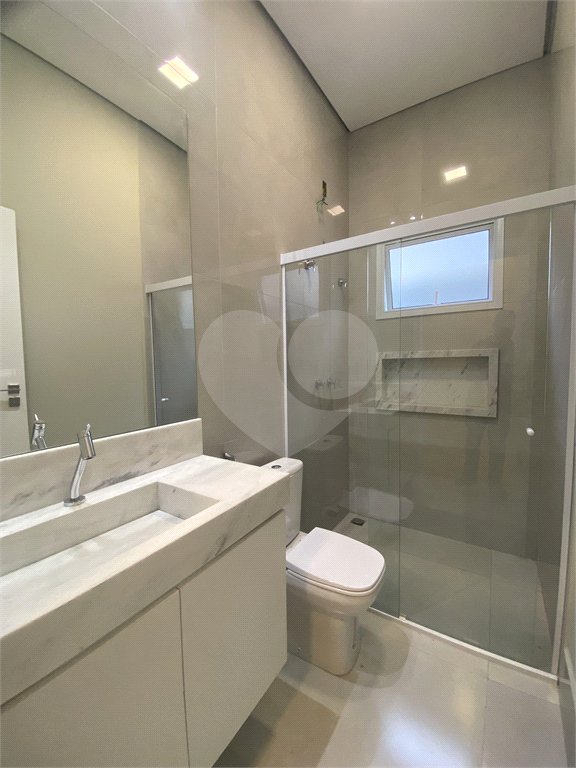 Casa à venda com 3 quartos, sendo 1 suíte, no condomínio Reserva Central Parque, Salto - SP