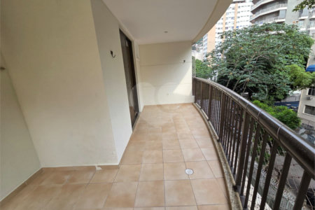 Apartamento à venda com 3 quartos, sendo 1 suíte,  em Tijuca, Rio de Janeiro, RJ