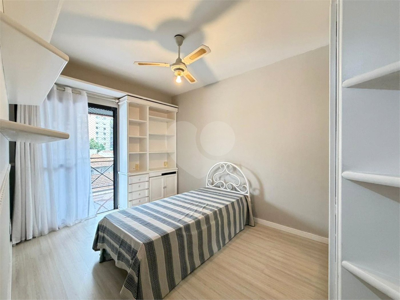 Apartamento à venda com 4 quartos, sendo 1 suíte,  em Tijuca, Rio de Janeiro, RJ
