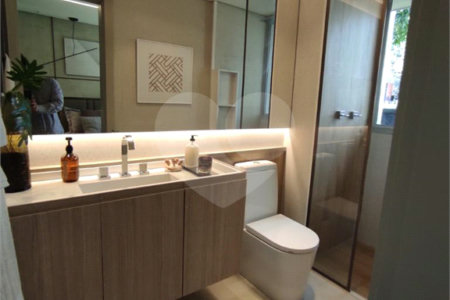 Apartamento à venda com 3 quartos, sendo 1 suíte, em Pinheiros, São Paulo, SP