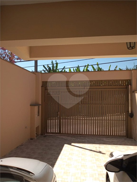 Casa à venda com 3 quartos, sendo 1 suíte, em Jardim Pirajussara, São Paulo, SP