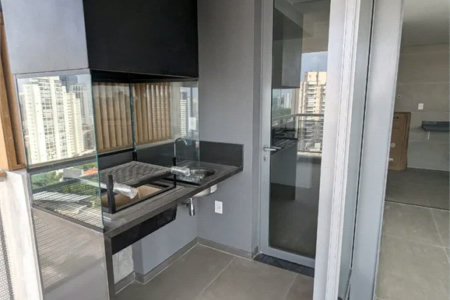 Apartamento à venda com 3 quartos, sendo 2 suítes, em Jardim das Acácias, São Paulo, SP