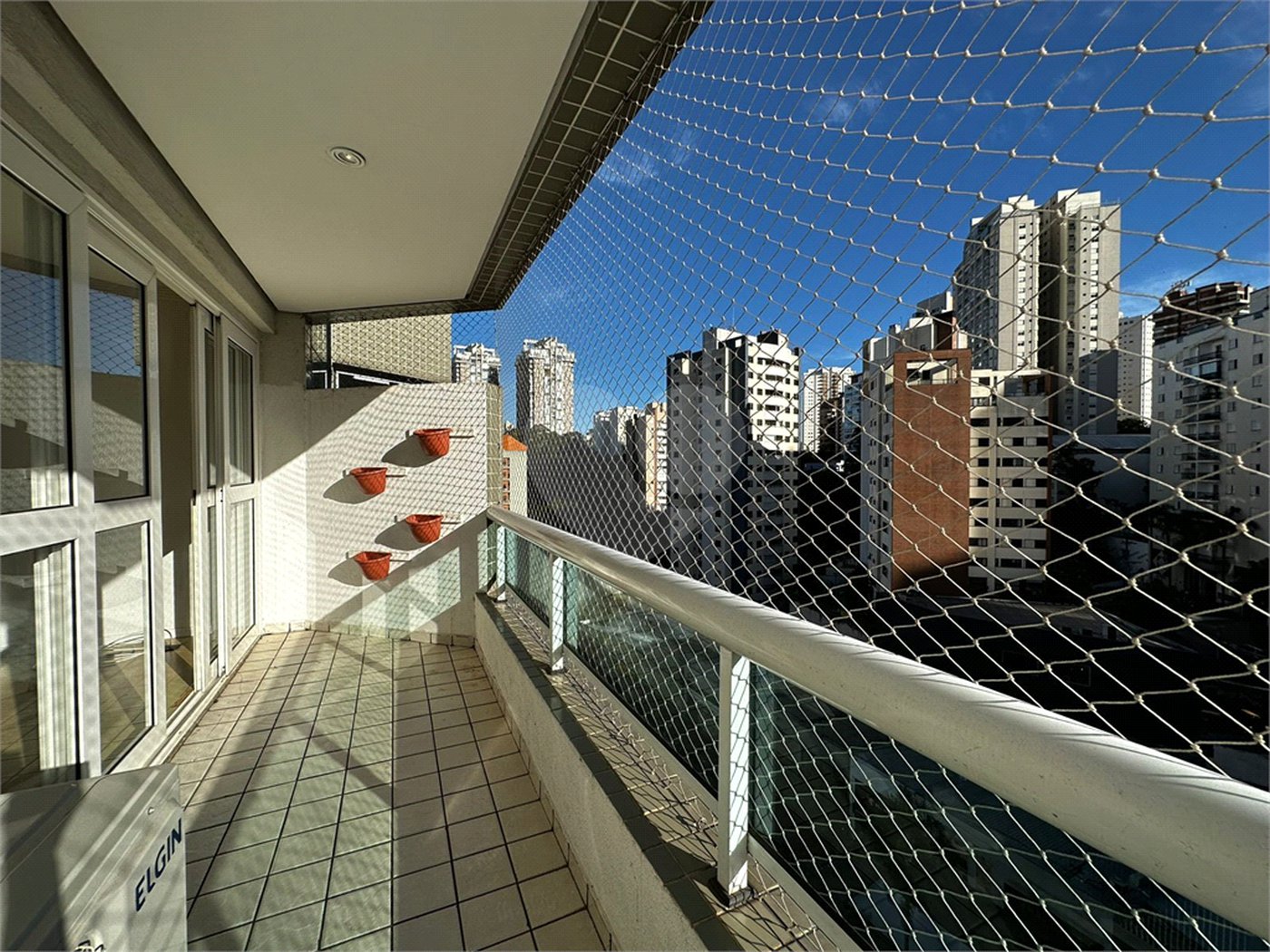Apartamento à venda com 3 quartos, sendo 1 suíte, em Vila Andrade, São Paulo, SP