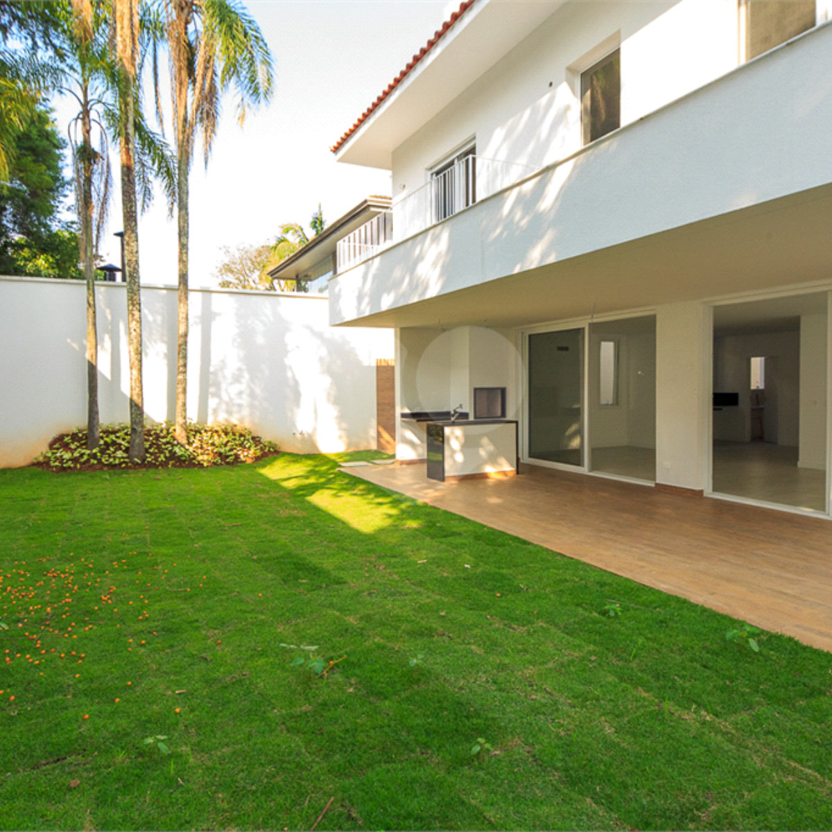 Casa à venda com 5 quartos, sendo 4 suítes, em Jardim Marajoara, São Paulo, SP
