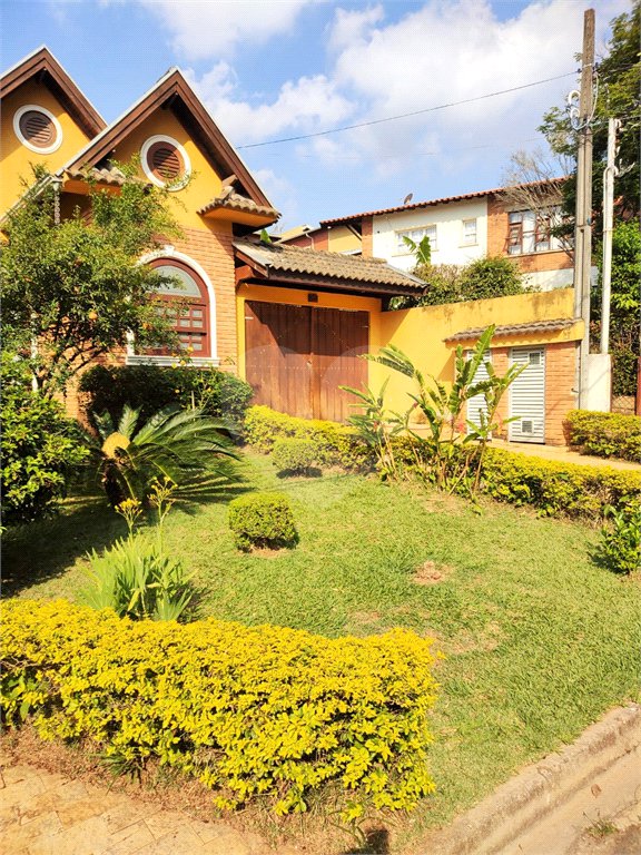 Casa à venda com 5 suítes no condomínio Estância Marambaia, Vinhedo - SP