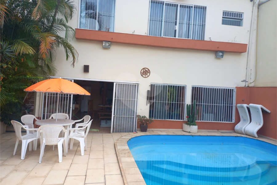 Sobrado à venda ou para alugar com 4 quartos, sendo 1 suíte,  em Santana, São Paulo, SP