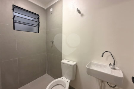 Casa à venda com 5 quartos, sendo 4 suítes, em Vila Rosália, Guarulhos, SP