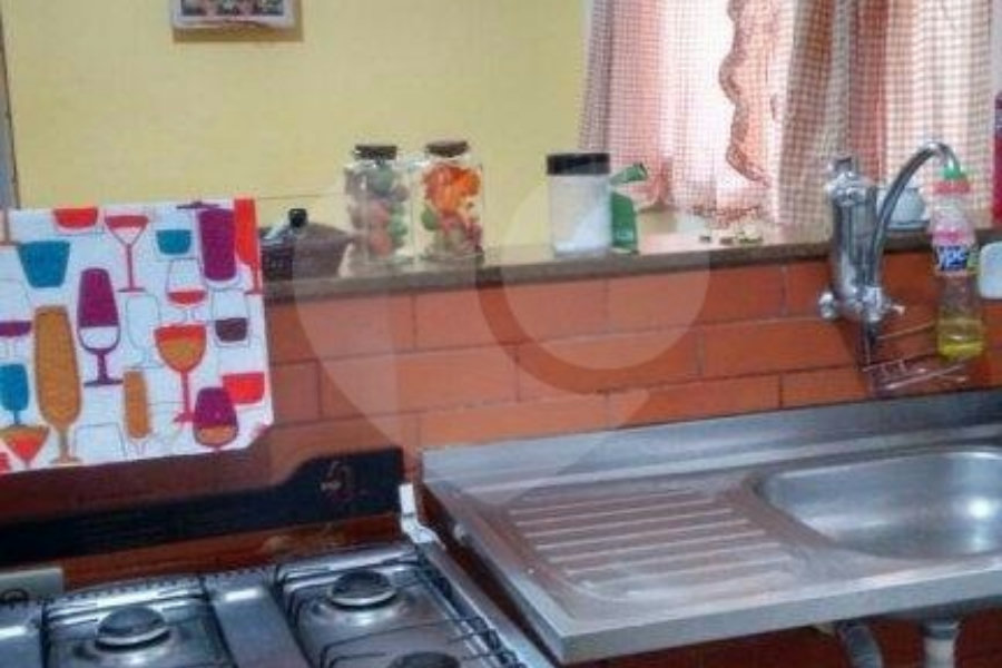 Casa à venda com 2 quartos, sendo 1 suíte, em Solemar, Praia Grande, SP