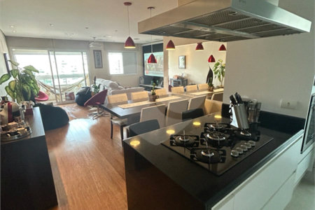 Apartamento à venda com 2 quartos, sendo 1 suíte,  em Vila Romana, São Paulo, SP