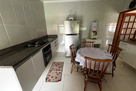 Casa à venda com 4 quartos, sendo 2 suítes, no condomínio Zuleika Jabour, Salto - SP